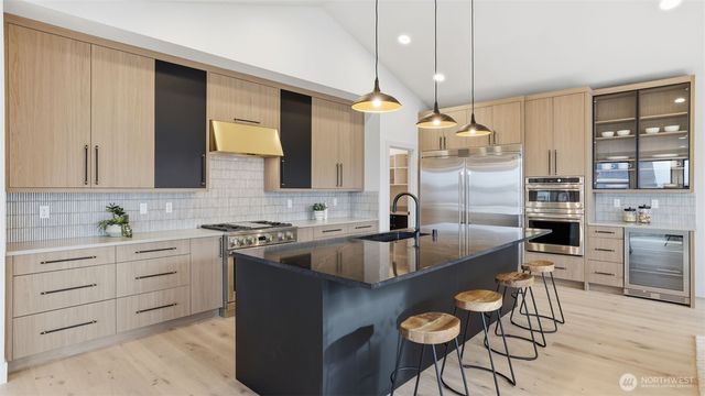 1015 N 35th Street, Renton, WA 98056