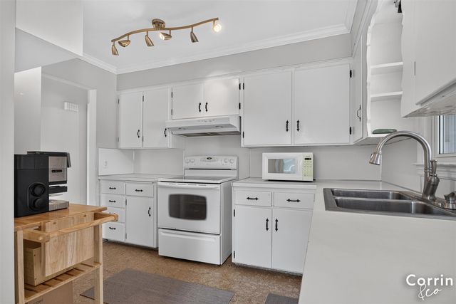 2416 Aleda Avenue, Grand Rapids, MI 49507