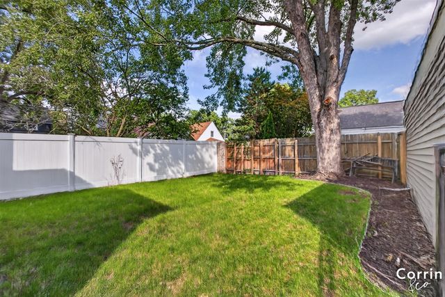 2416 Aleda Avenue, Grand Rapids, MI 49507