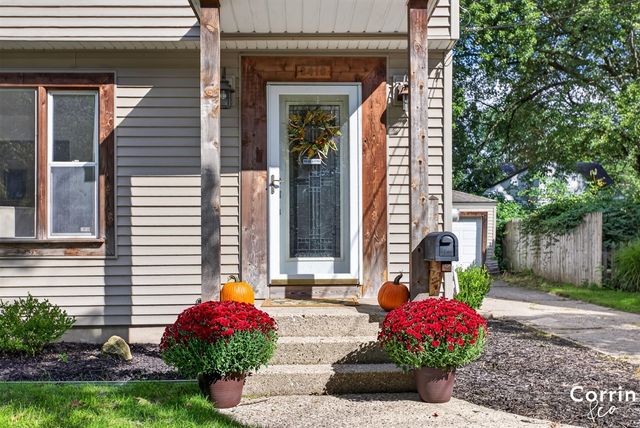 2416 Aleda Avenue, Grand Rapids, MI 49507