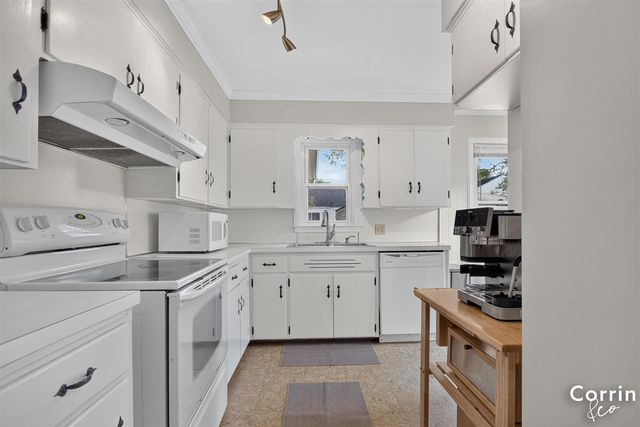 2416 Aleda Avenue, Grand Rapids, MI 49507