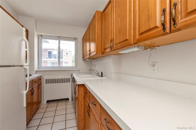 200 Atlantic Avenue 209, Lynbrook, NY 11563
