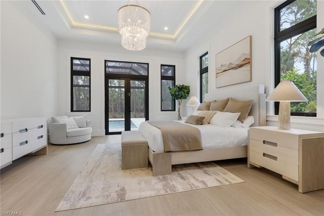 5025 Boxwood WAY, Naples, FL 34116