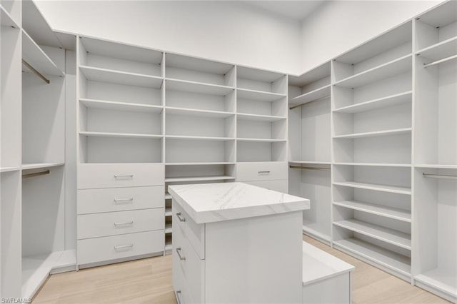 5025 Boxwood WAY, Naples, FL 34116