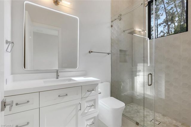 5025 Boxwood WAY, Naples, FL 34116