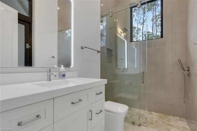 5025 Boxwood WAY, Naples, FL 34116