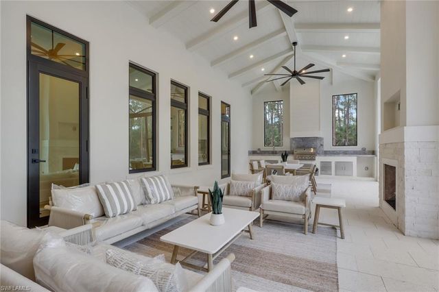 5025 Boxwood WAY, Naples, FL 34116
