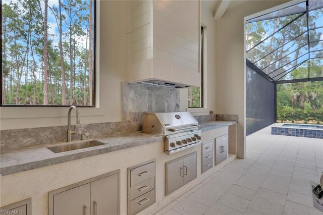5025 Boxwood WAY, Naples, FL 34116