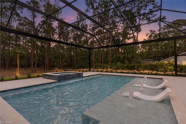 5025 Boxwood WAY, Naples, FL 34116