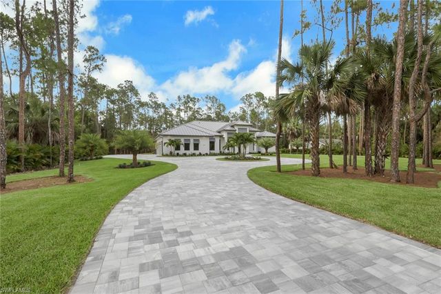 5025 Boxwood WAY, Naples, FL 34116