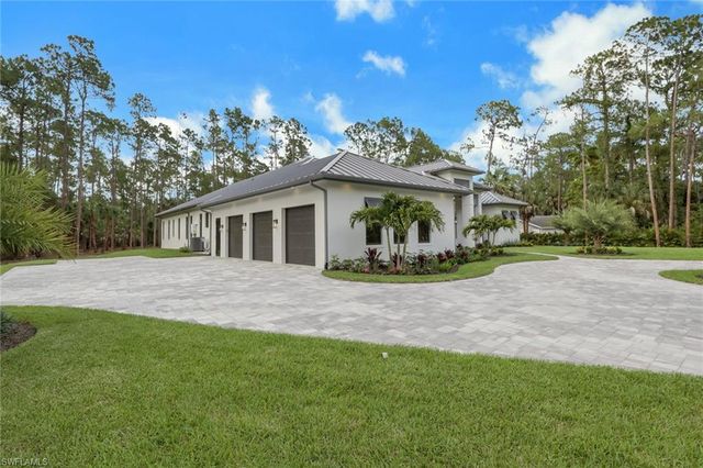 5025 Boxwood WAY, Naples, FL 34116