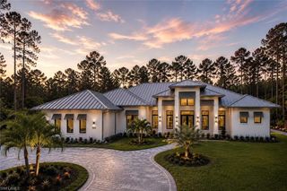 5025 Boxwood WAY, Naples, FL 34116