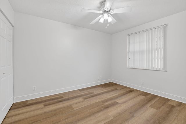 6410 Park Lake Circle, Boynton Beach, FL 33437
