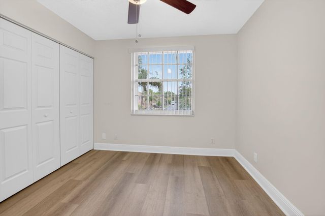 6410 Park Lake Circle, Boynton Beach, FL 33437