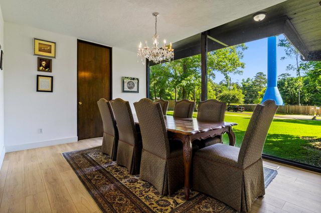 146 Billandrea Lane, Panorama Village, TX 77304
