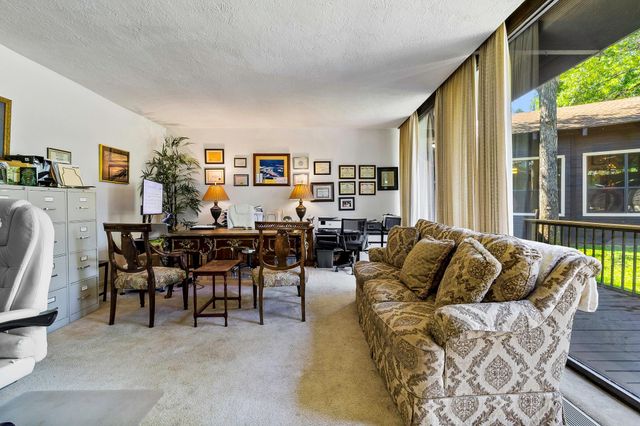 146 Billandrea Lane, Panorama Village, TX 77304