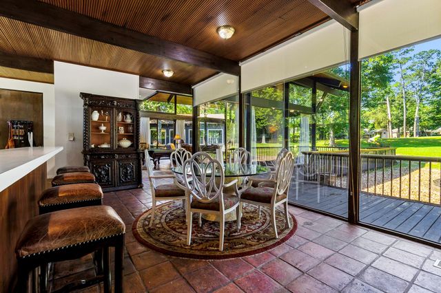 146 Billandrea Lane, Panorama Village, TX 77304