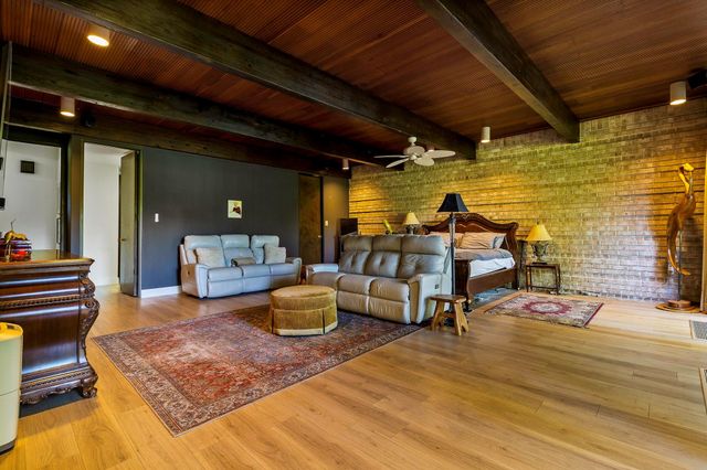 146 Billandrea Lane, Panorama Village, TX 77304