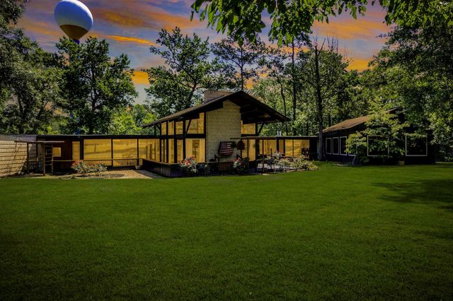 146 Billandrea Lane, Panorama Village, TX 77304