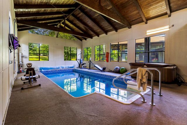 146 Billandrea Lane, Panorama Village, TX 77304