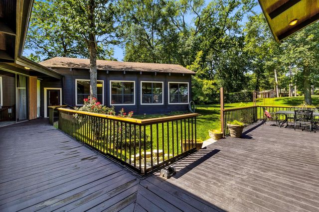146 Billandrea Lane, Panorama Village, TX 77304