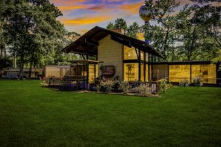 146 Billandrea Lane, Panorama Village, TX 77304