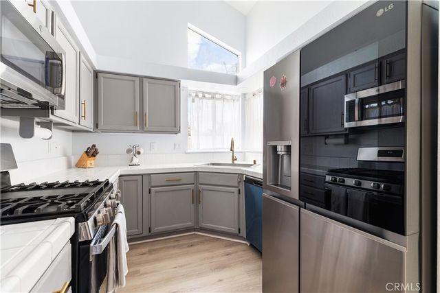 2160 Mariposa Court, San Jacinto, CA 92583