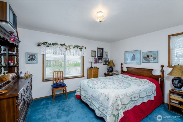 343 W Hemlock, Sequim, WA 98382