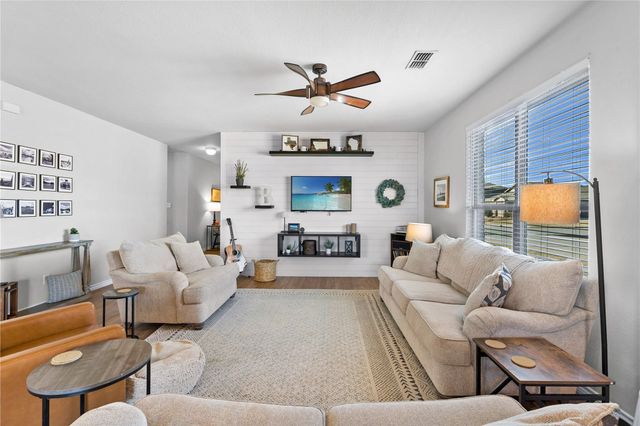 1061 Stanridge Lane, Van Alstyne, TX 75495