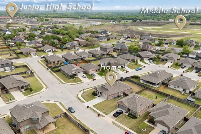 1061 Stanridge Lane, Van Alstyne, TX 75495
