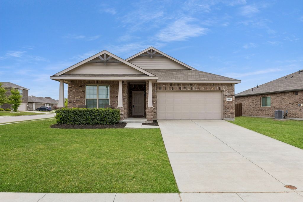 1061 Stanridge Lane, Van Alstyne, TX 75495