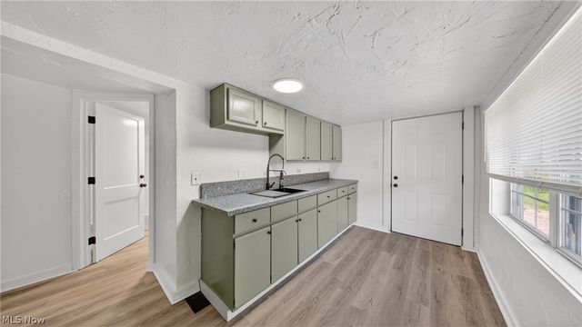 511 Brown Street, Akron, OH 44311