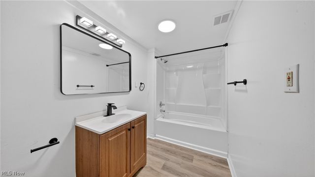 511 Brown Street, Akron, OH 44311