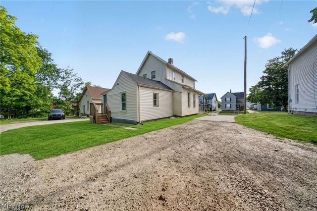 511 Brown Street, Akron, OH 44311