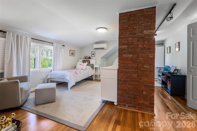 180 Marlborough Road, Asheville, NC 28804