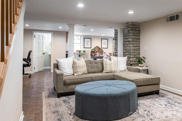 180 Marlborough Road, Asheville, NC 28804