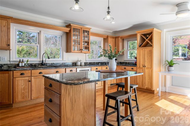 180 Marlborough Road, Asheville, NC 28804