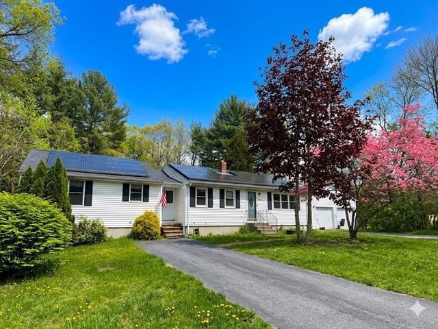 376 East St, Bridgewater, MA 02324