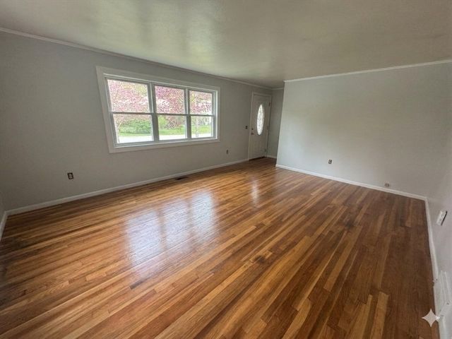376 East St, Bridgewater, MA 02324