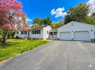 376 East St, Bridgewater, MA 02324