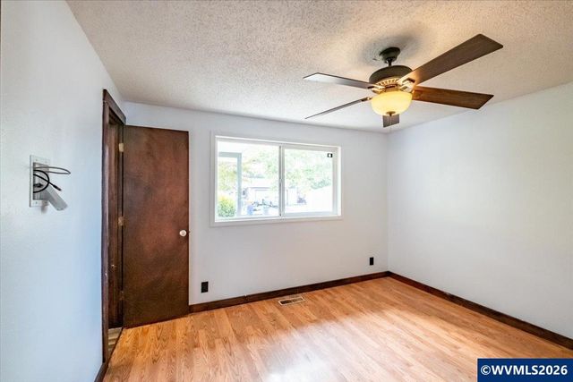 4915 Wagon Rim Ct SE, Salem, OR 97317