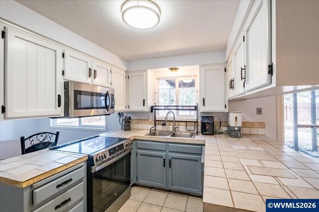 4915 Wagon Rim Ct SE, Salem, OR 97317
