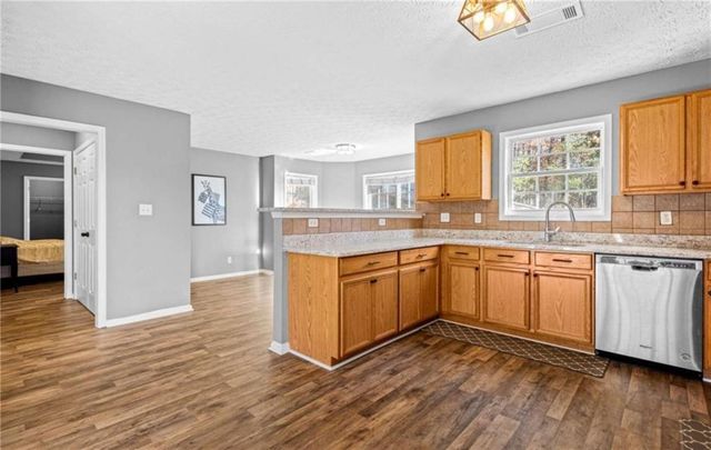 3121 Thorn Bush Drive, Gainesville, GA 30507