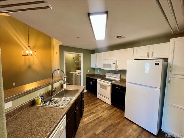 5694 N Gibralter Way 306, Aurora, CO 80019