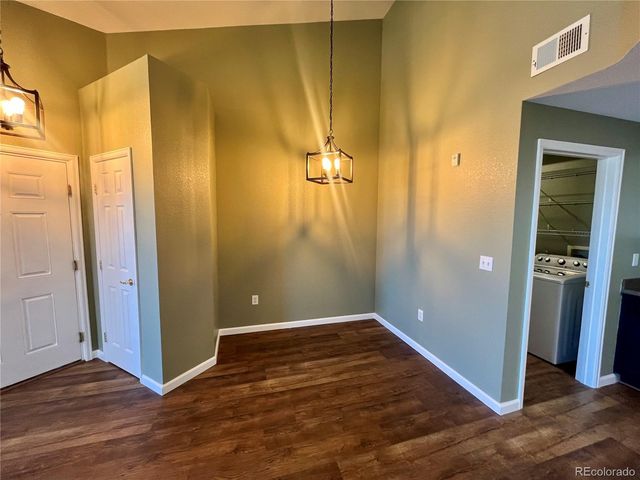 5694 N Gibralter Way 306, Aurora, CO 80019