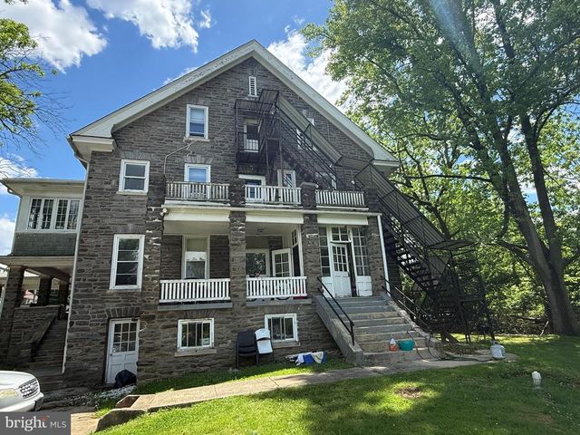 31 W MILL RD, Flourtown, PA 19031