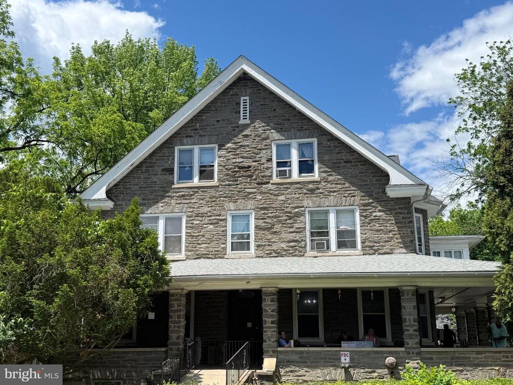 31 W MILL RD, Flourtown, PA 19031