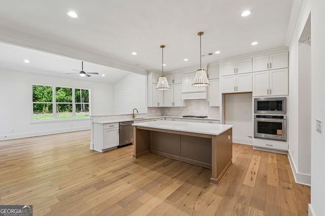 9155 Greenway Court, Gainesville, GA 30506