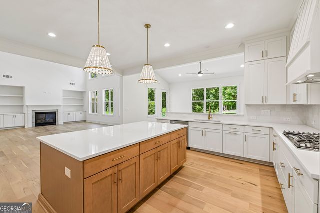 9155 Greenway Court, Gainesville, GA 30506
