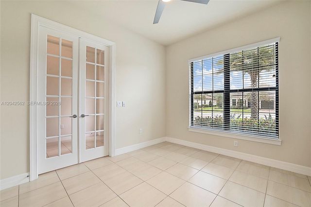 9117 Balsamo Dr, Palm Beach Gardens, FL 33412